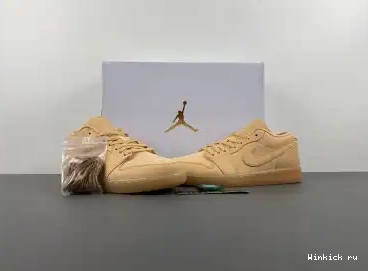 “Pale Jordan Sand” Air Low Vanilla 1 SE 0701